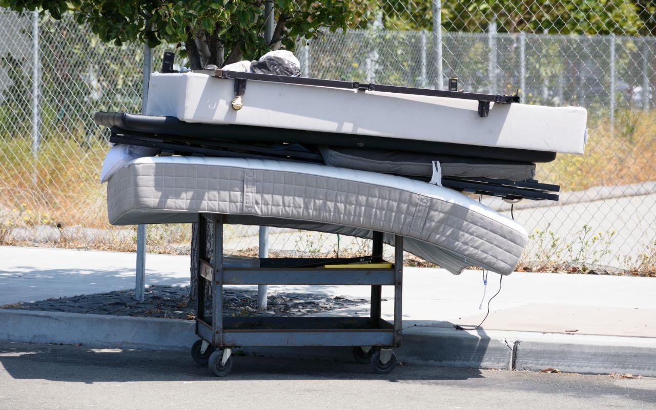 Mattress Removal In Bellevue | Eco Disposal \u0026 Recycling, image size:1280x800